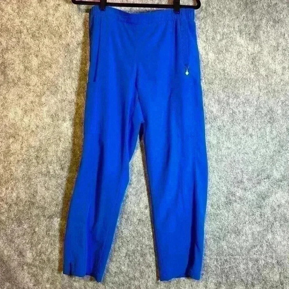 Vera Bradley Scrub Bottoms - Medium Petite - Picture 1 of 6
